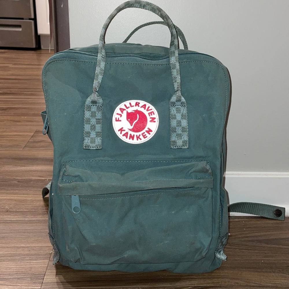 ⚡️SOLD⚡️Fjallraven Kanken backpack